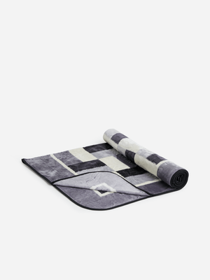 Jet Home Grey Geo 2kg Mink Blanket