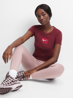 Nike Women's Nsw Red T-Shirt